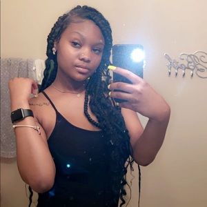 Meet your Posher, Kayla